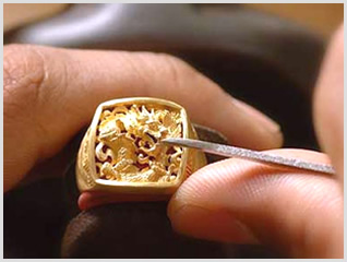 24金ジュエリー制作の様子